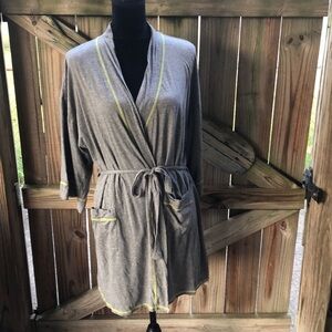 Josie Natori Gray Belted Robe with Yellow Contrasting Stitched Seams Size L